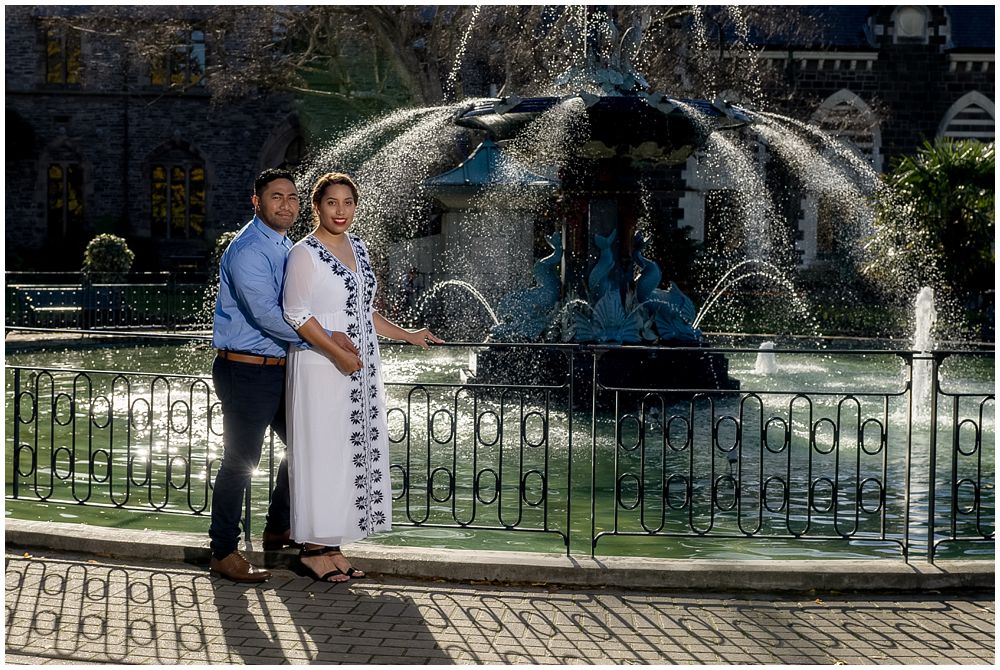 Christchurch Autumn Engagement Photos in botanic gardens