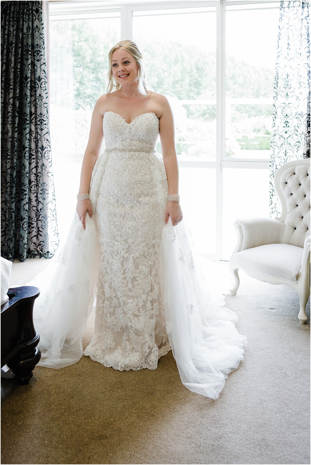 bride in her wedding dress in the bridal suite at lacebark bride in her wedding dress in the bridal suite at lacebark